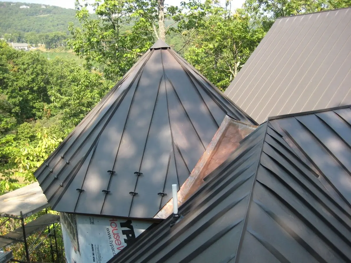 Professional Roof Tarp Installation by Craftsman Roofing in Lakepoint